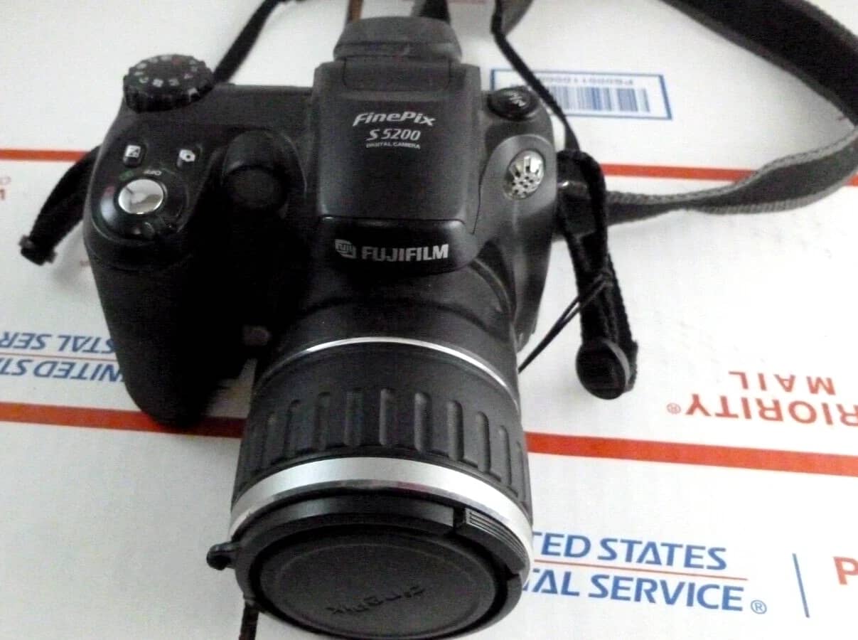 Fujifilm FinePix S Series S5200 Digital Cameras Black Used - Good Body Only