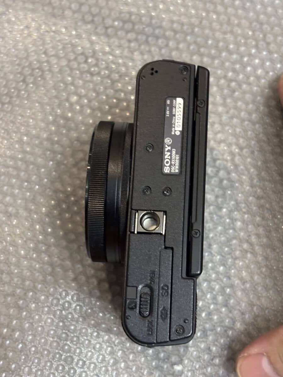 Sony Cyber-shot DSC-RX100 III Digital Cameras Black Used - Good Body Only