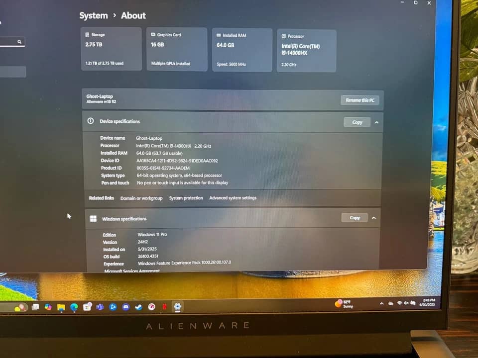 Dell Alienware m18 R2 Computers