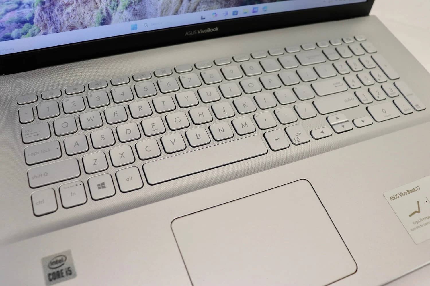 ASUS VivoBook 17 X712J Computers 512GB 12GB Used - Good