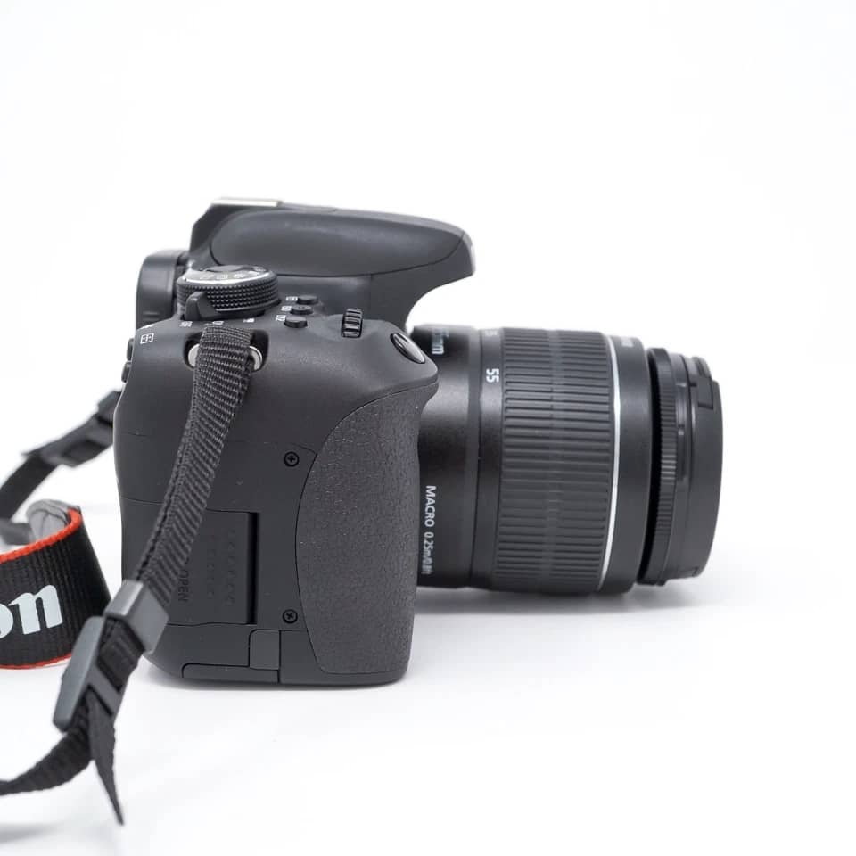 Canon EOS 750D Digital Cameras Black Used - Good w/ 18-55mm Kit