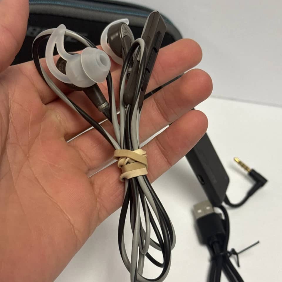 Bose QuietComfort 20 Headphones & Earbuds 