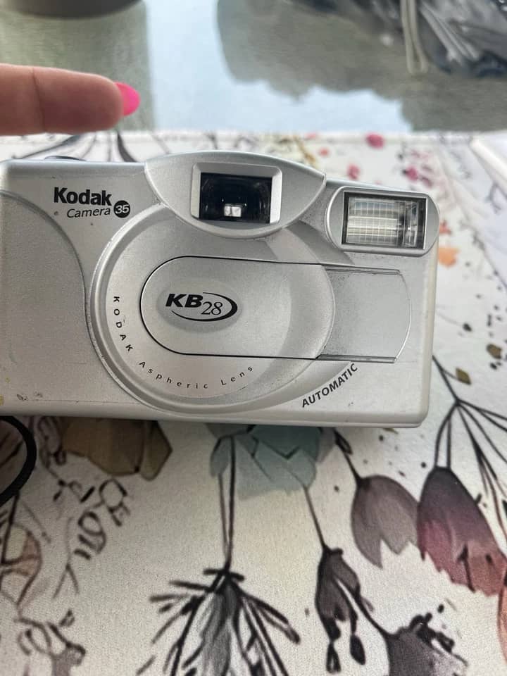Kodak EasyShare CX6200 Digital Cameras Silver New Body Only