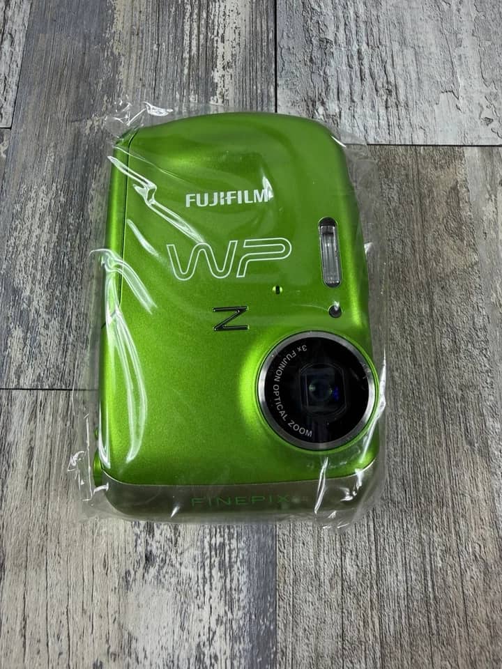 Fujifilm FinePix Z33 WP Digital Cameras Green New Body Only