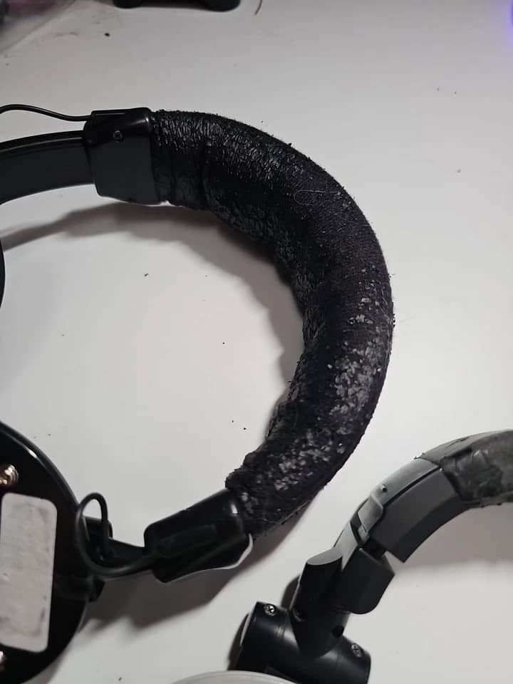 Audio-Technica ATH-M50 Headphones & Earbuds 