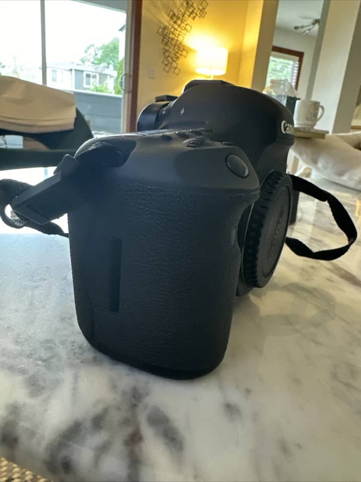 Canon EOS 5D Mark III Digital Cameras