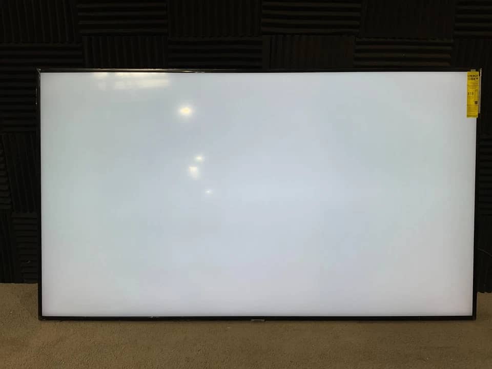 Samsung NJ670U TVs
