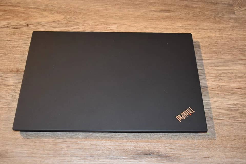 Lenovo ThinkPad E590 Computers