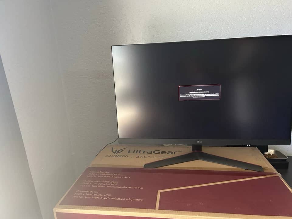 LG 32GN600 Monitors