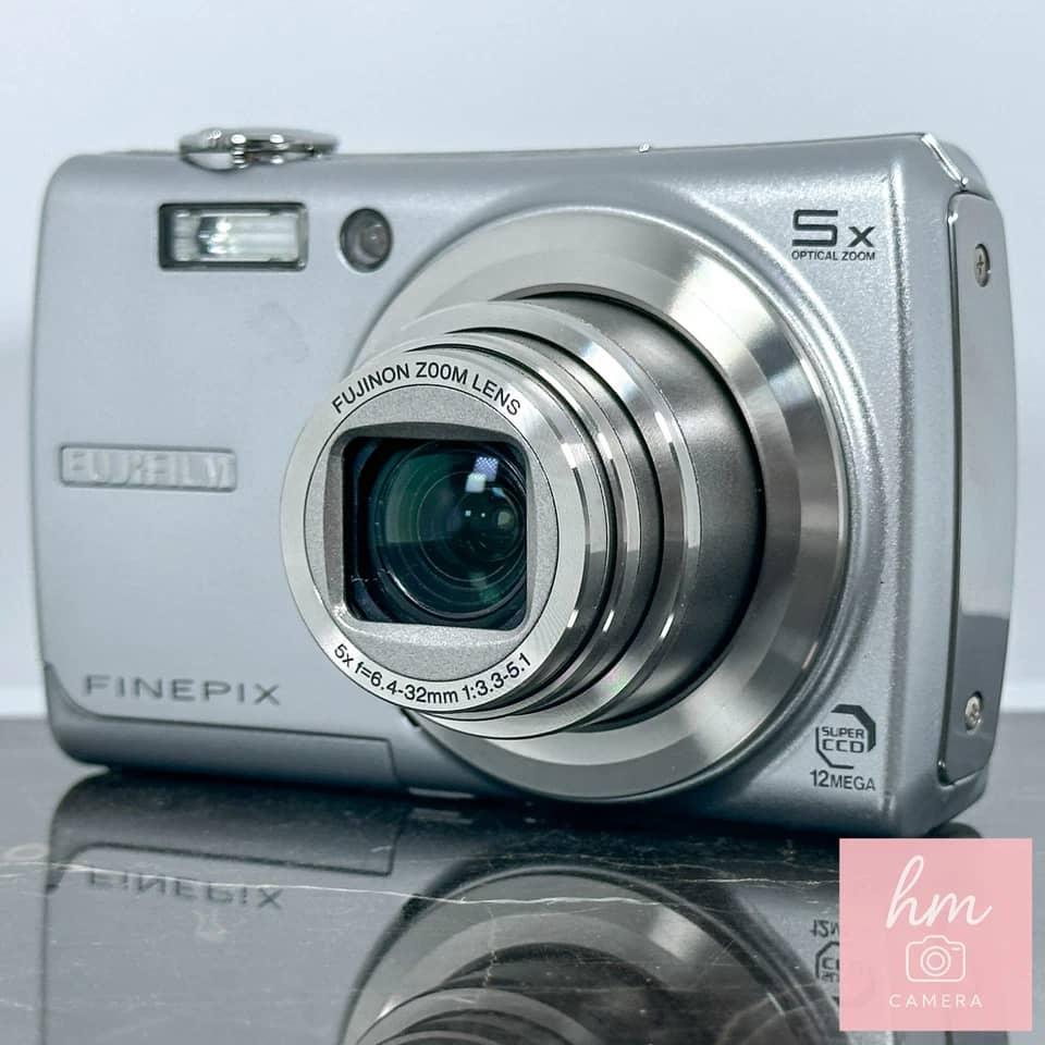 Fujifilm DiMAGE F100 Digital Cameras