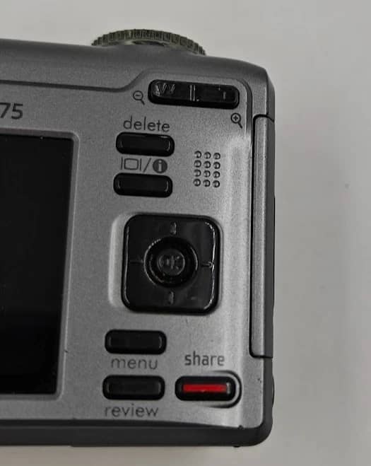 Kodak EasyShare Z1275 Digital Cameras Gray New Body Only