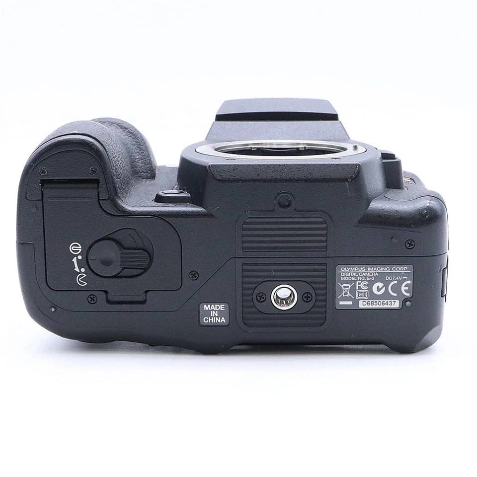 OM SYSTEM E-3 Digital Cameras Black For parts or not working Body Only