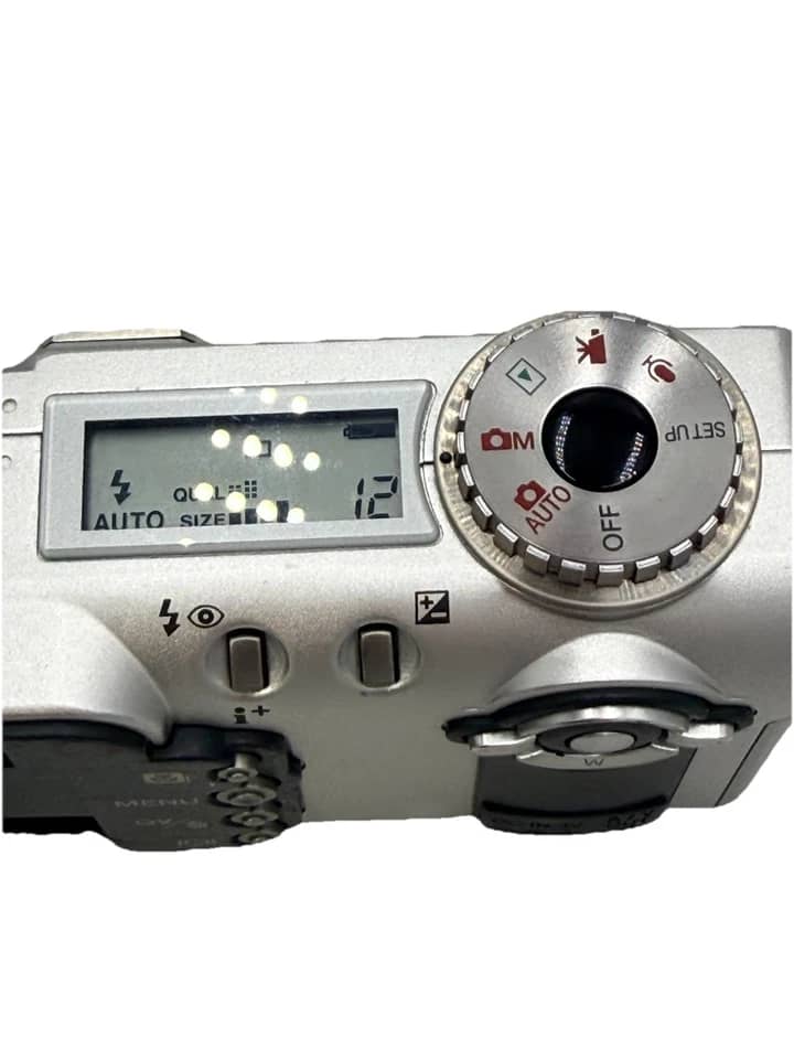 Minolta DiMAGE F100 Digital Cameras