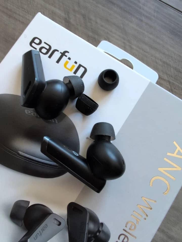EarFun Air Pro Headphones & Earbuds White New