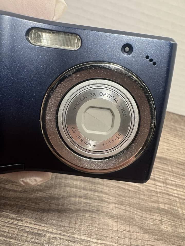 Nikon COOLPIX L14 Digital Cameras Blue New Body Only