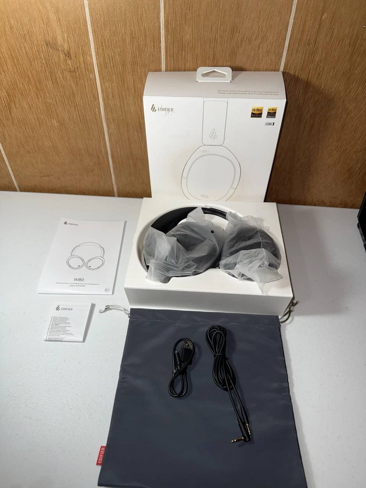 Edifier W80 Headphones & Earbuds Black New