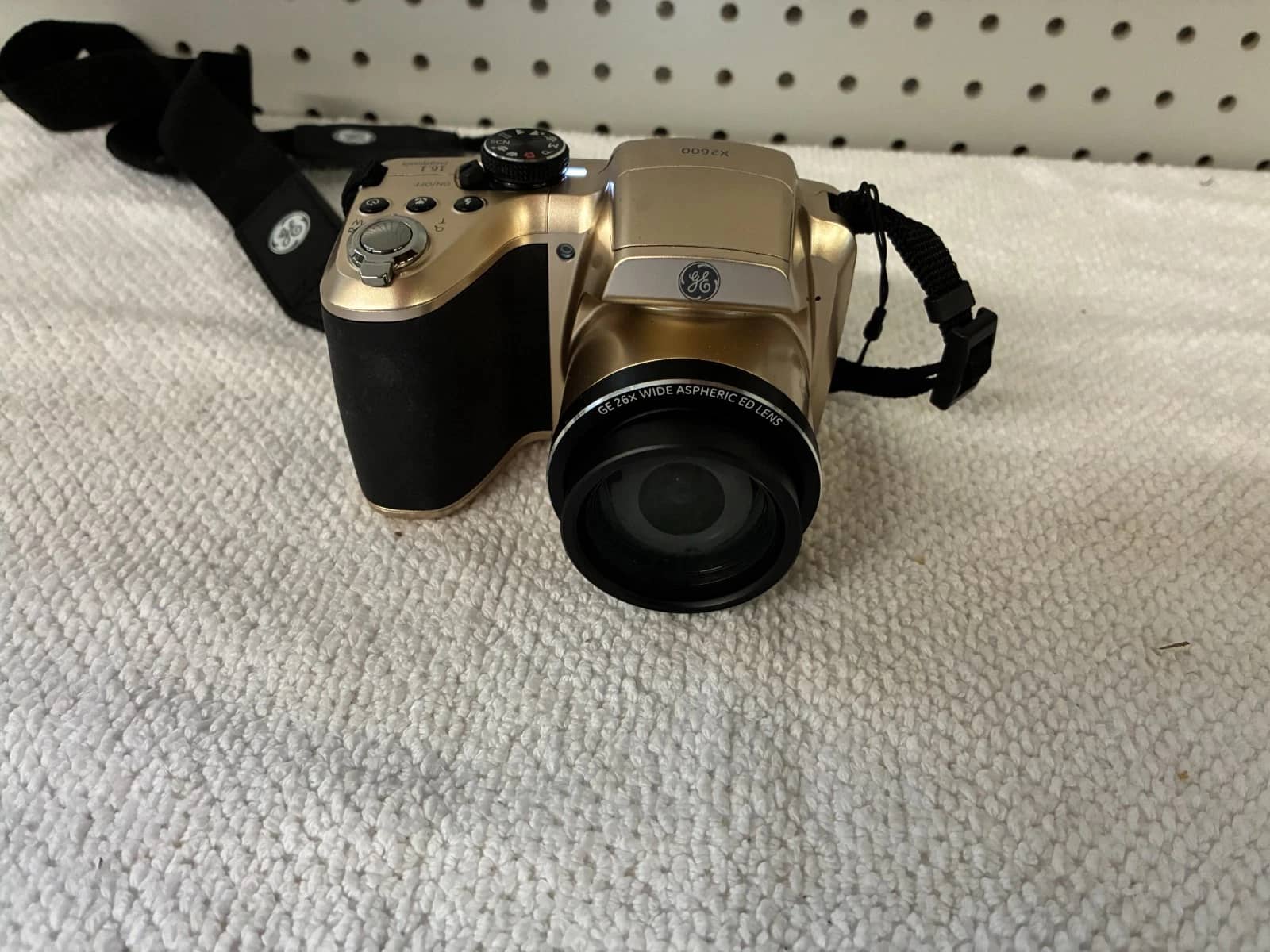 GE X2600 Digital Cameras Gold Used - Good Body Only
