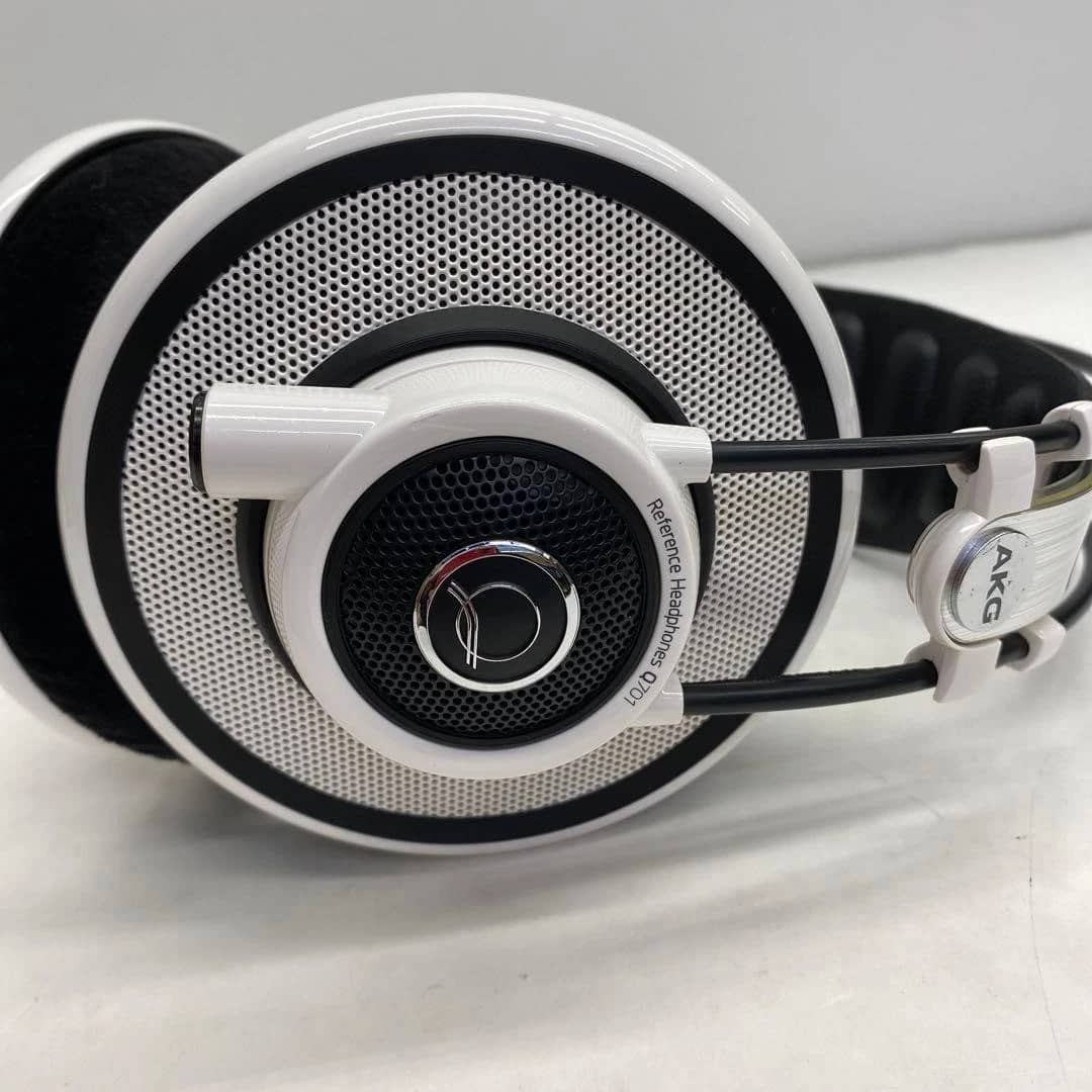 AKG Q 701 Headphones & Earbuds Black New