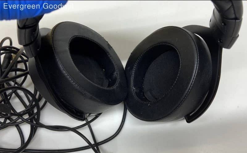Corsair HS50 Pro Headphones & Earbuds Black Refurbished - Excellent