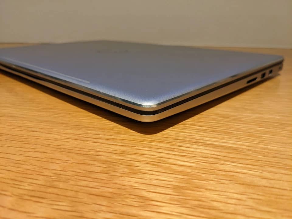 Dell Inspiron 7570 Computers
