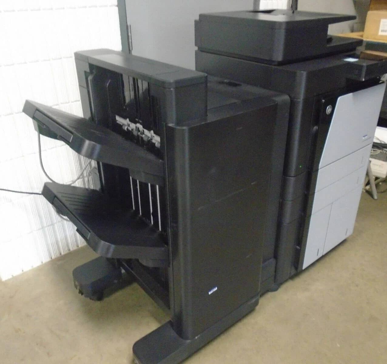 HP LaserJet Enterprise flow MFP M830 Printers Used - Good