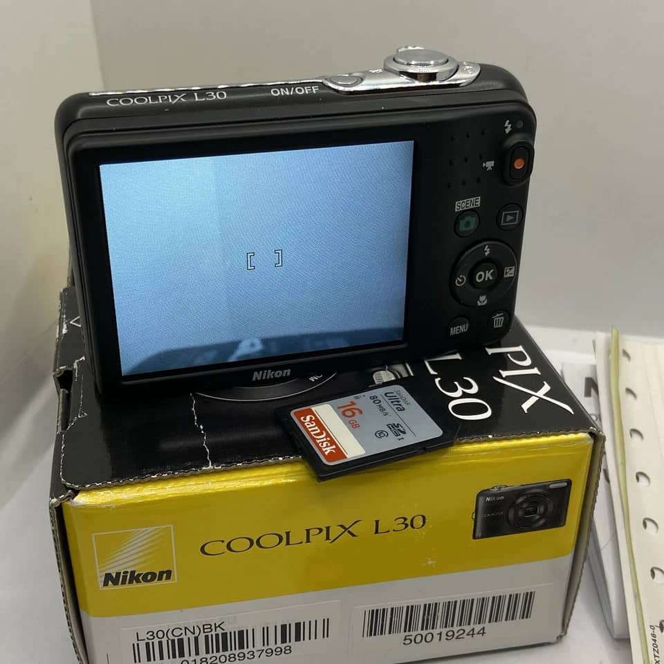 Nikon COOLPIX L30 Digital Cameras Silver Used - Good Body Only