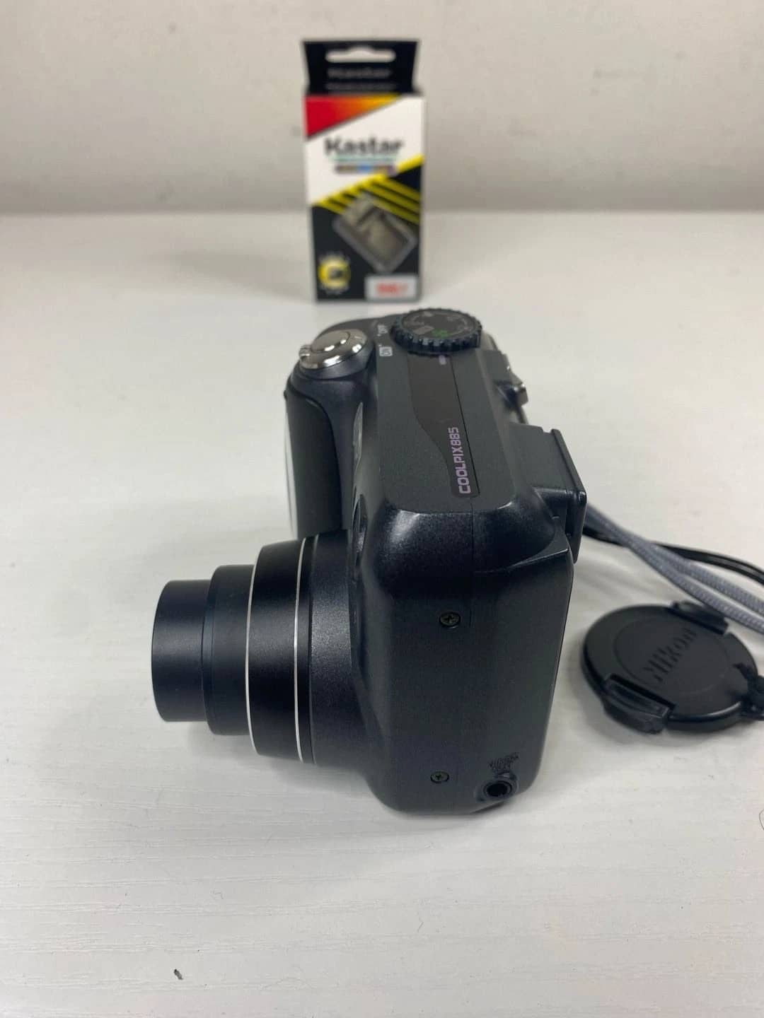 Nikon COOLPIX 885 Digital Cameras White New Body Only