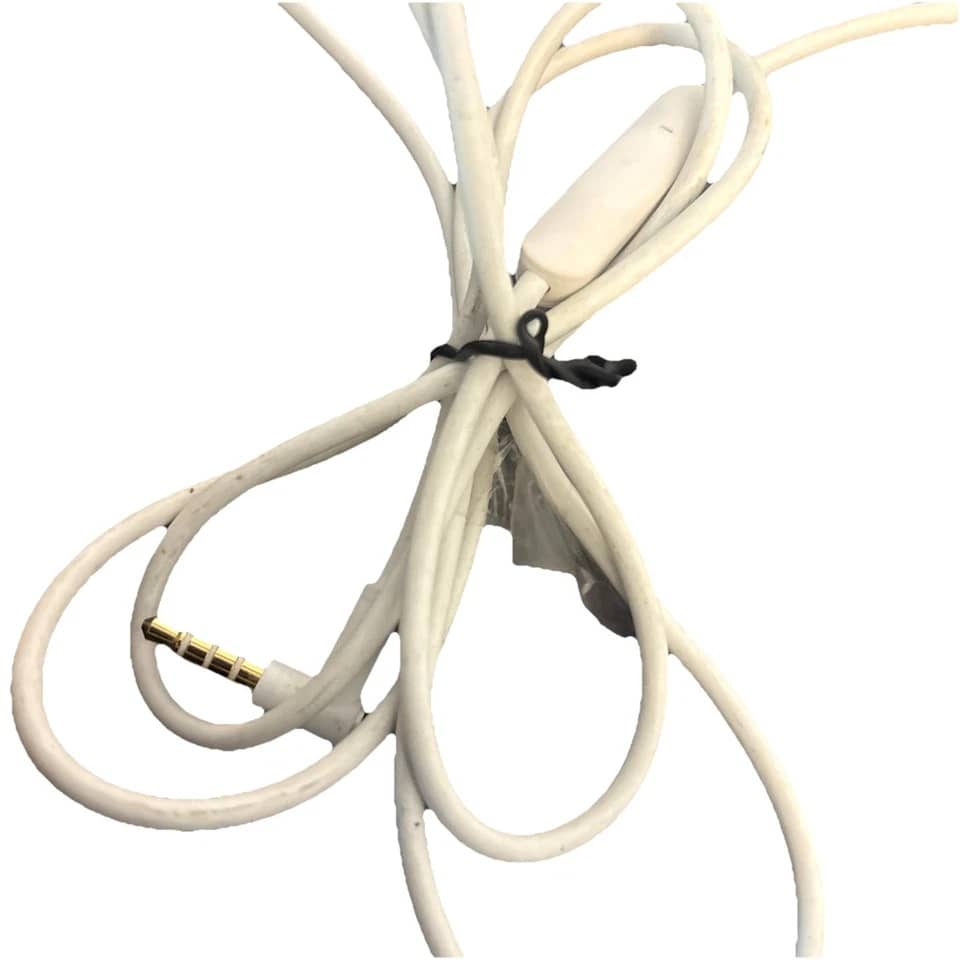 Beats Beats Solo 4 Headphones & Earbuds 