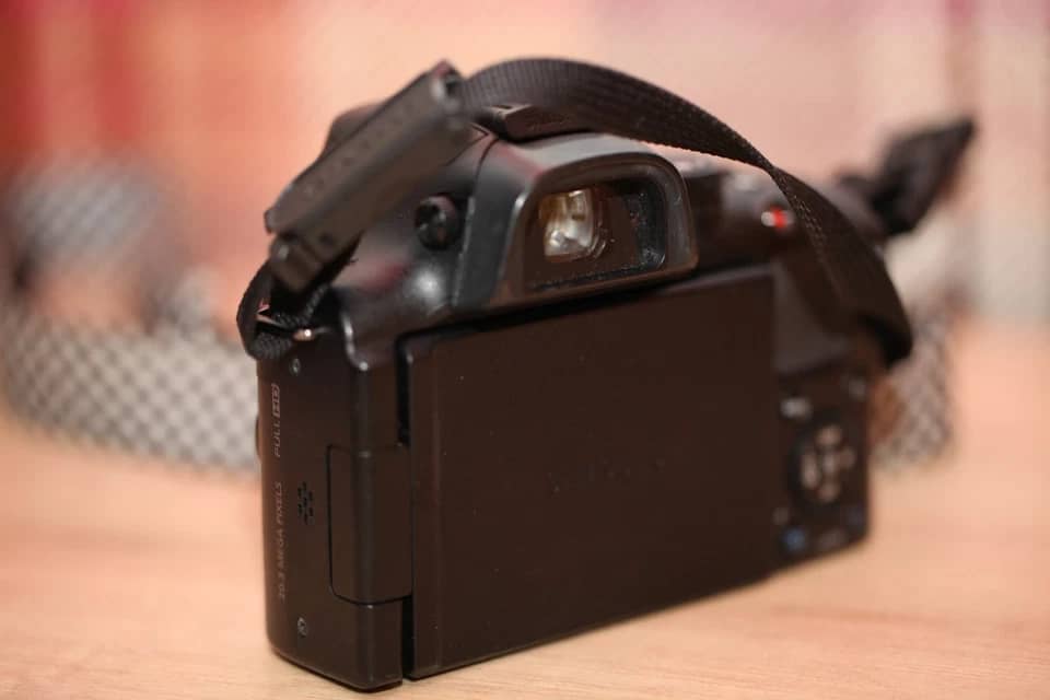 Samsung NX20 Digital Cameras Black New Body Only