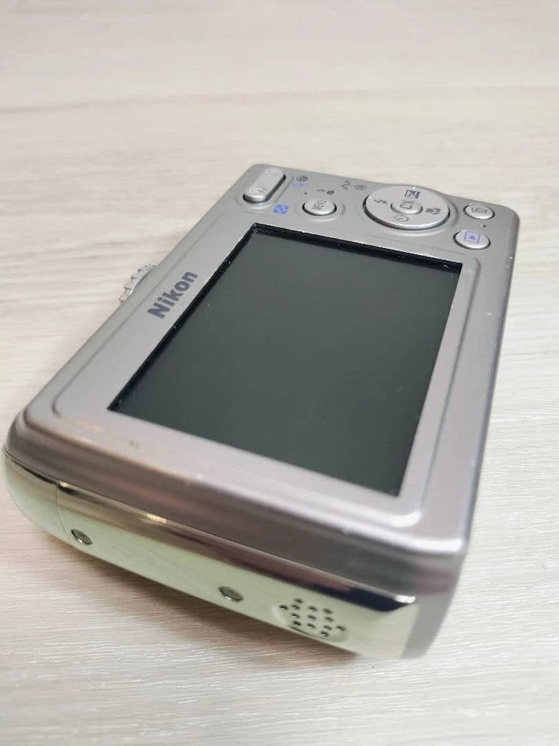 Nikon COOLPIX P4 Digital Cameras Silver Used - Good Body Only