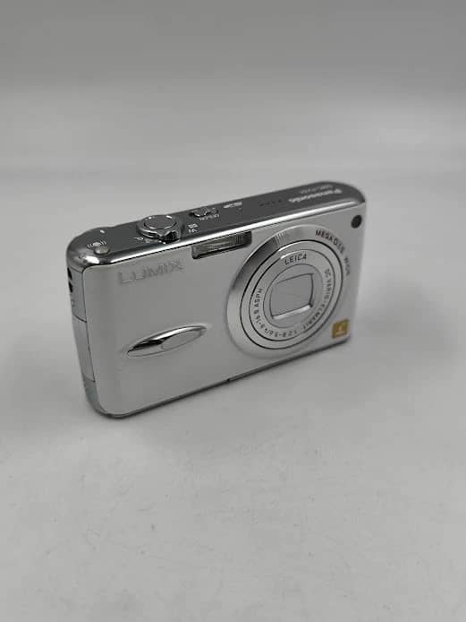 Panasonic LUMIX FX01 Digital Cameras Black Used - Good Body Only