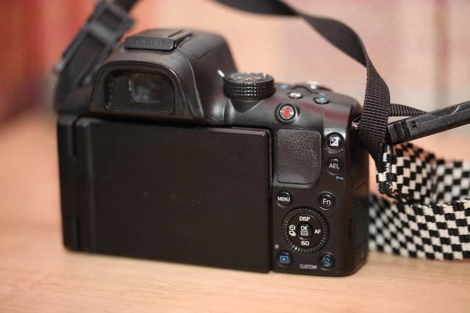 Samsung NX20 Digital Cameras Black New Body Only