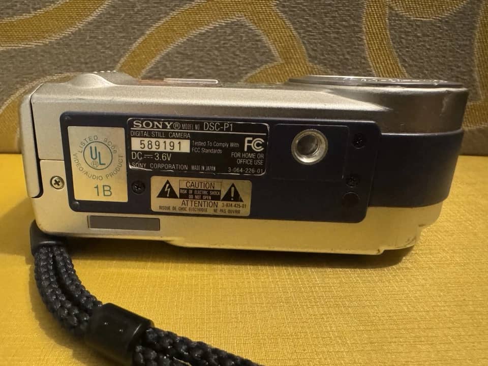 Sony DSC-P1 Cyber-shot Digital Cameras Silver New Body Only