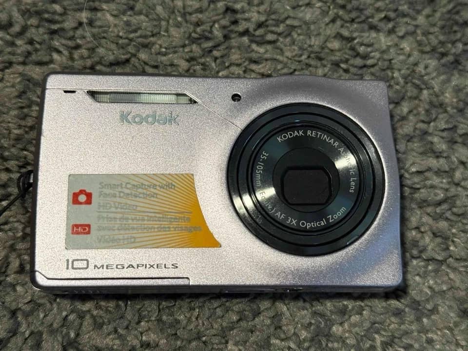 Kodak m1033 Digital Cameras pink New Body Only