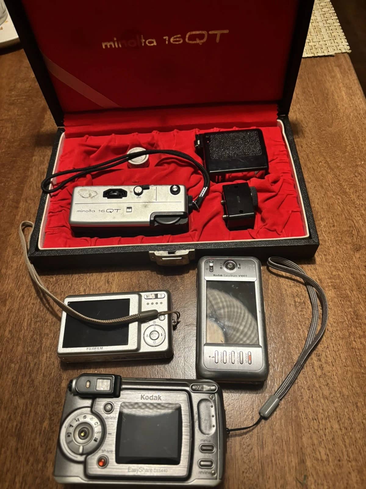 Kodak EasyShare DX6440 Digital Cameras Silver Used - Very Good Body Only