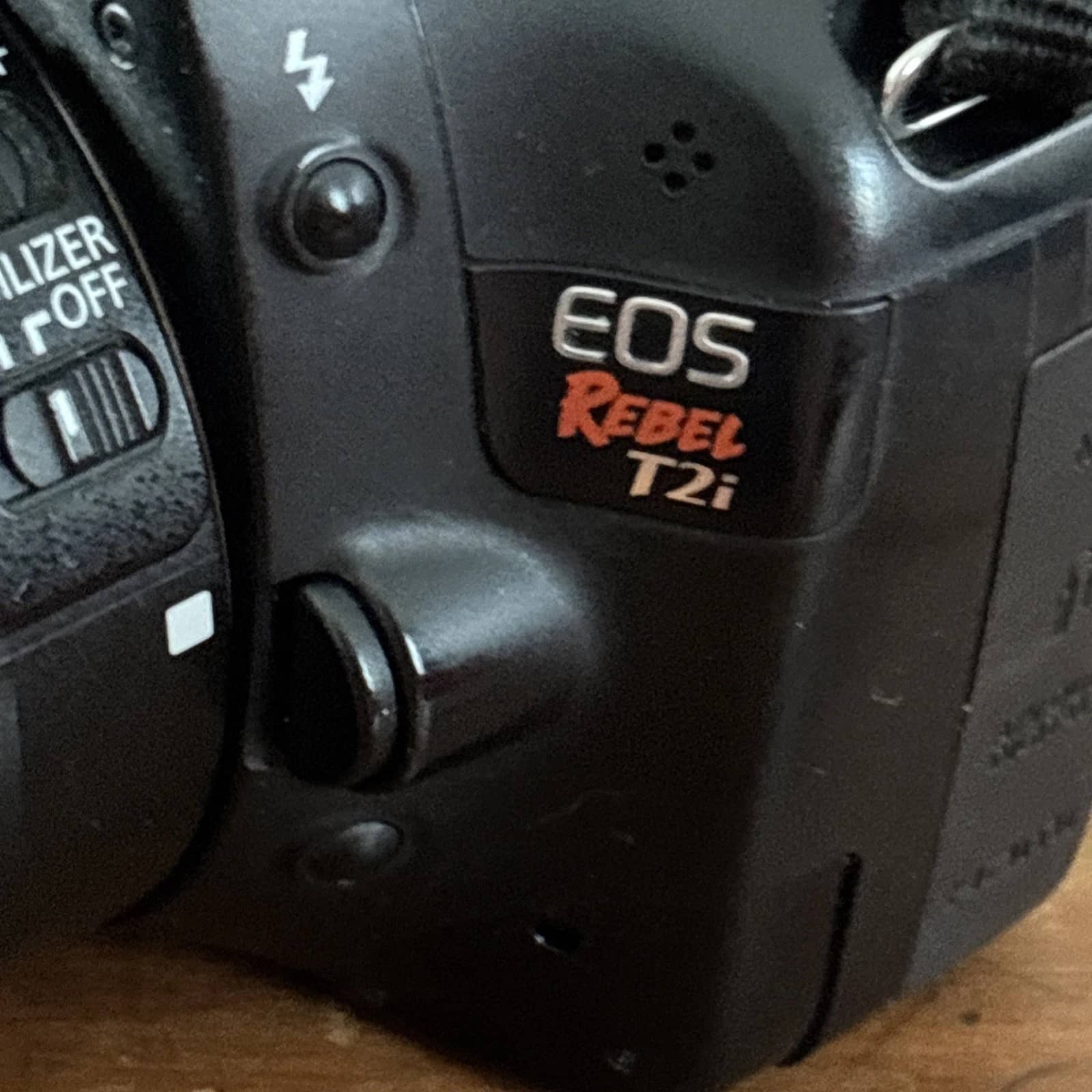 Canon EOS Rebel T2i Digital Cameras Black New 18-55mm IS II Kit