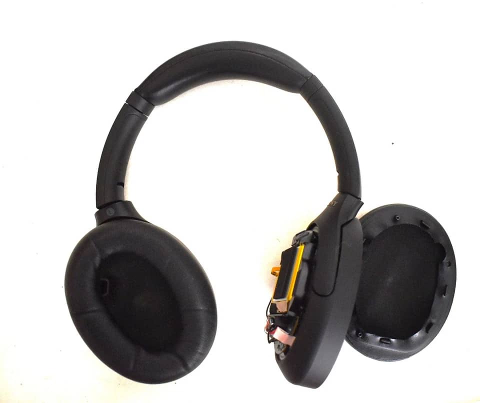 Sony WH-1000XM4 Headphones & Earbuds 