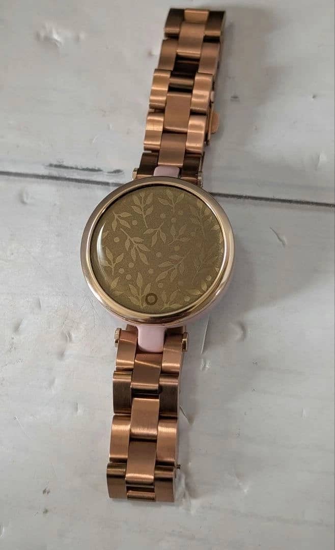 Garmin Lily Sport Smartwatches Rose Gold 34mm New