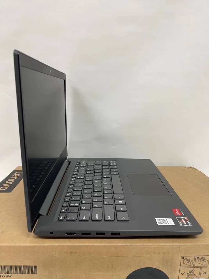 Lenovo 82DQ Computers