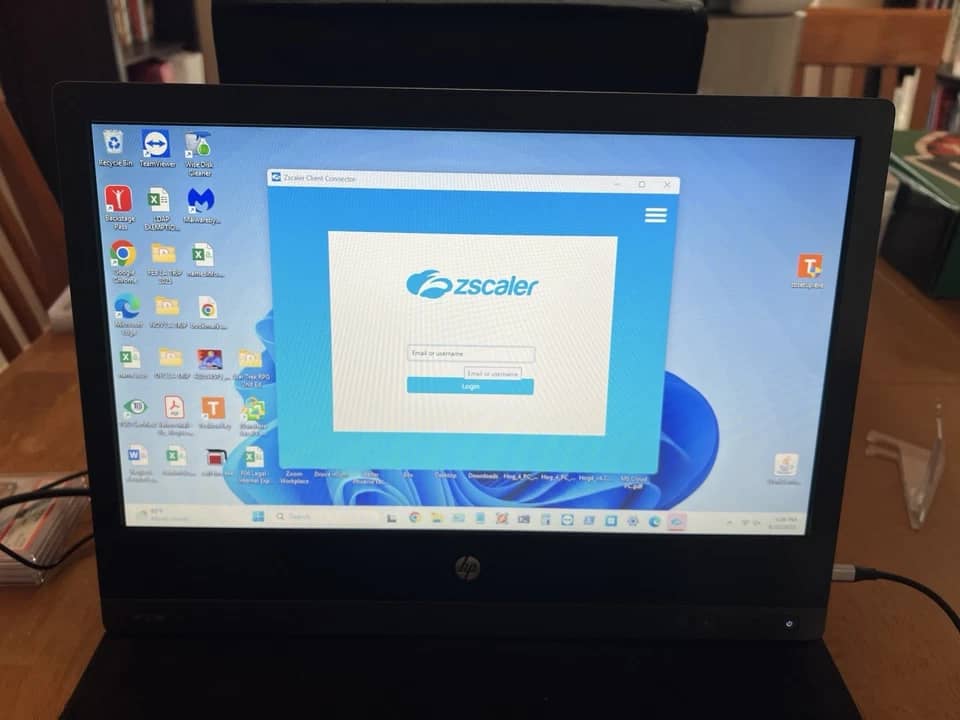 HP U160 Monitors