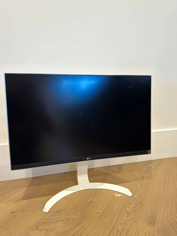 LG 27MN60T Monitors