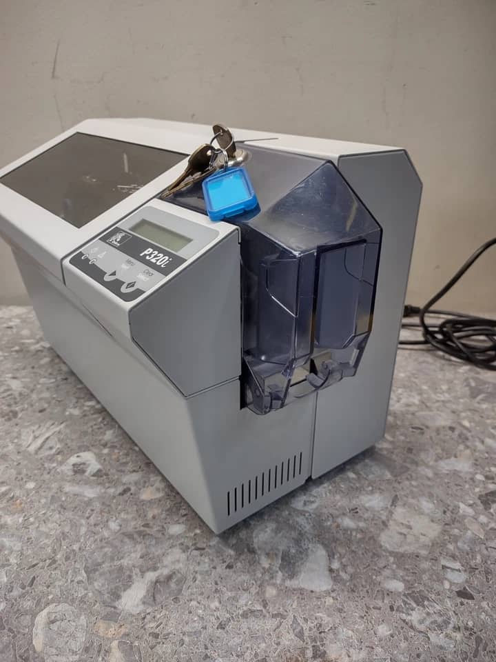 Zebra P330iUM Printers For parts or not working