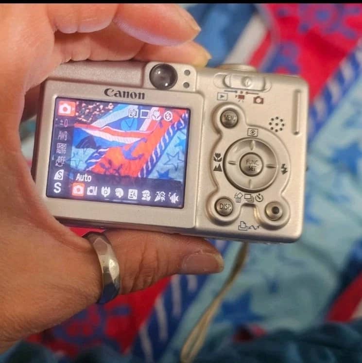 Canon PowerShot SD200 Digital Cameras Silver New Body Only