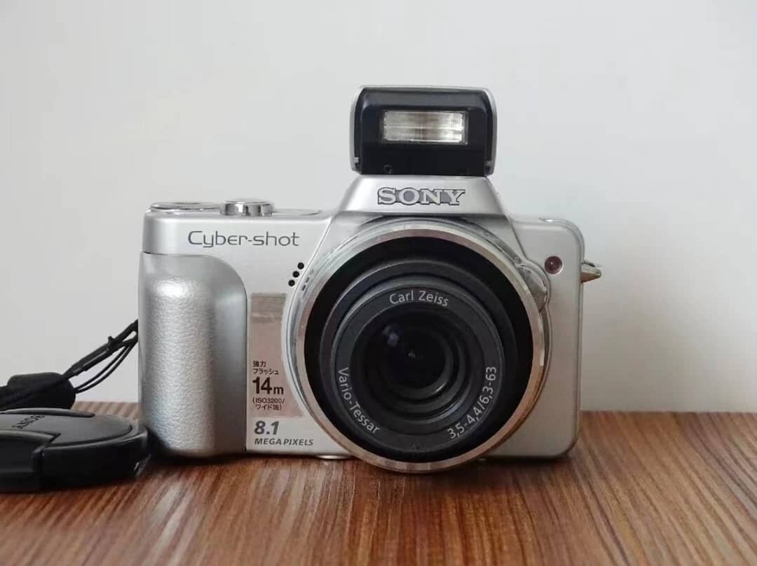 Sony Cyber-shot DSC-H3 Digital Cameras Black Used - Good Body Only
