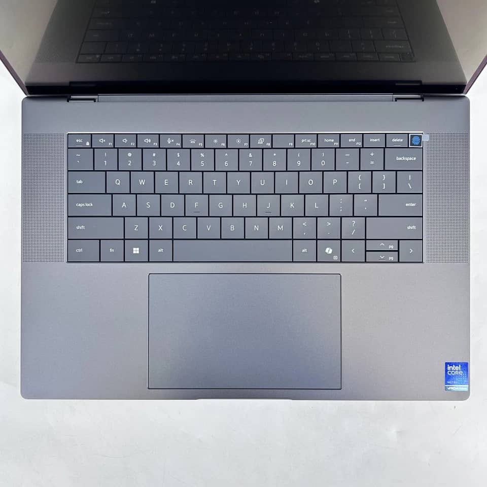 Lenovo Pro Max 16 Premium Computers