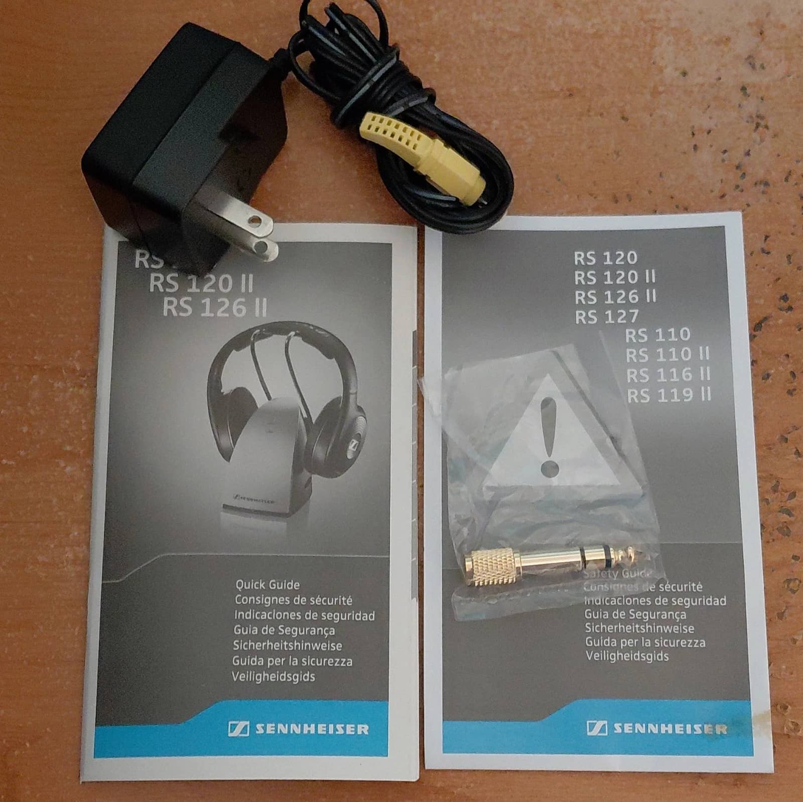 Sennheiser RS 120 Headphones & Earbuds Black Open-Box Excellent