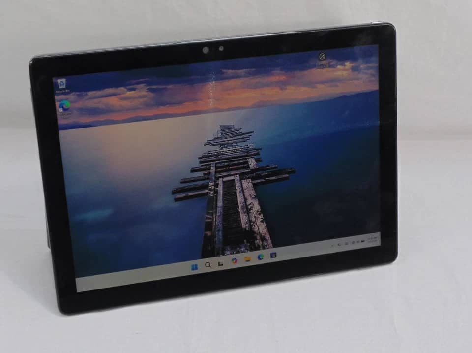 Dell Latitude 7210 Computers