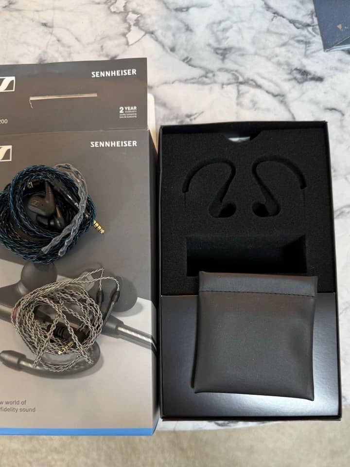Sennheiser Sennheiser IE 200 Headphones & Earbuds 