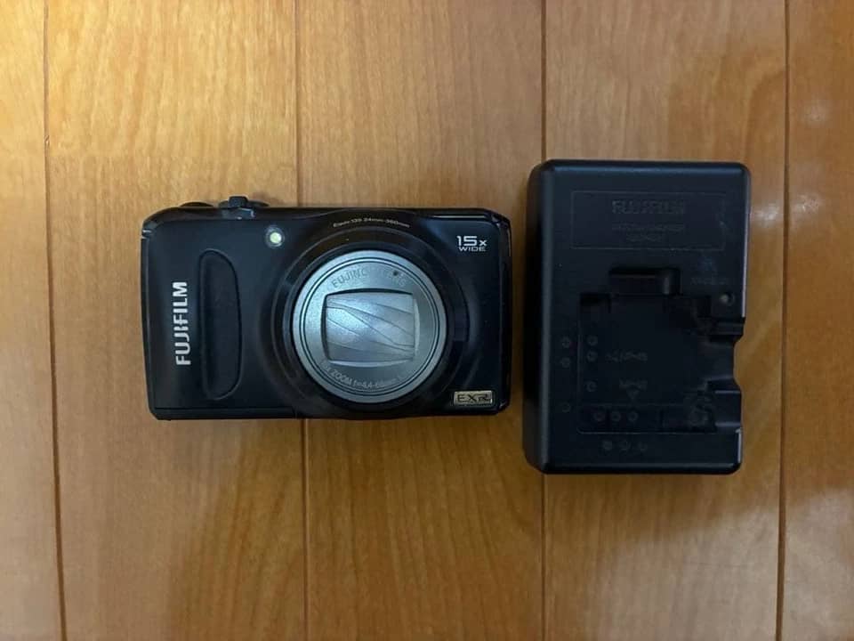 Fujifilm DiMAGE F300 Digital Cameras