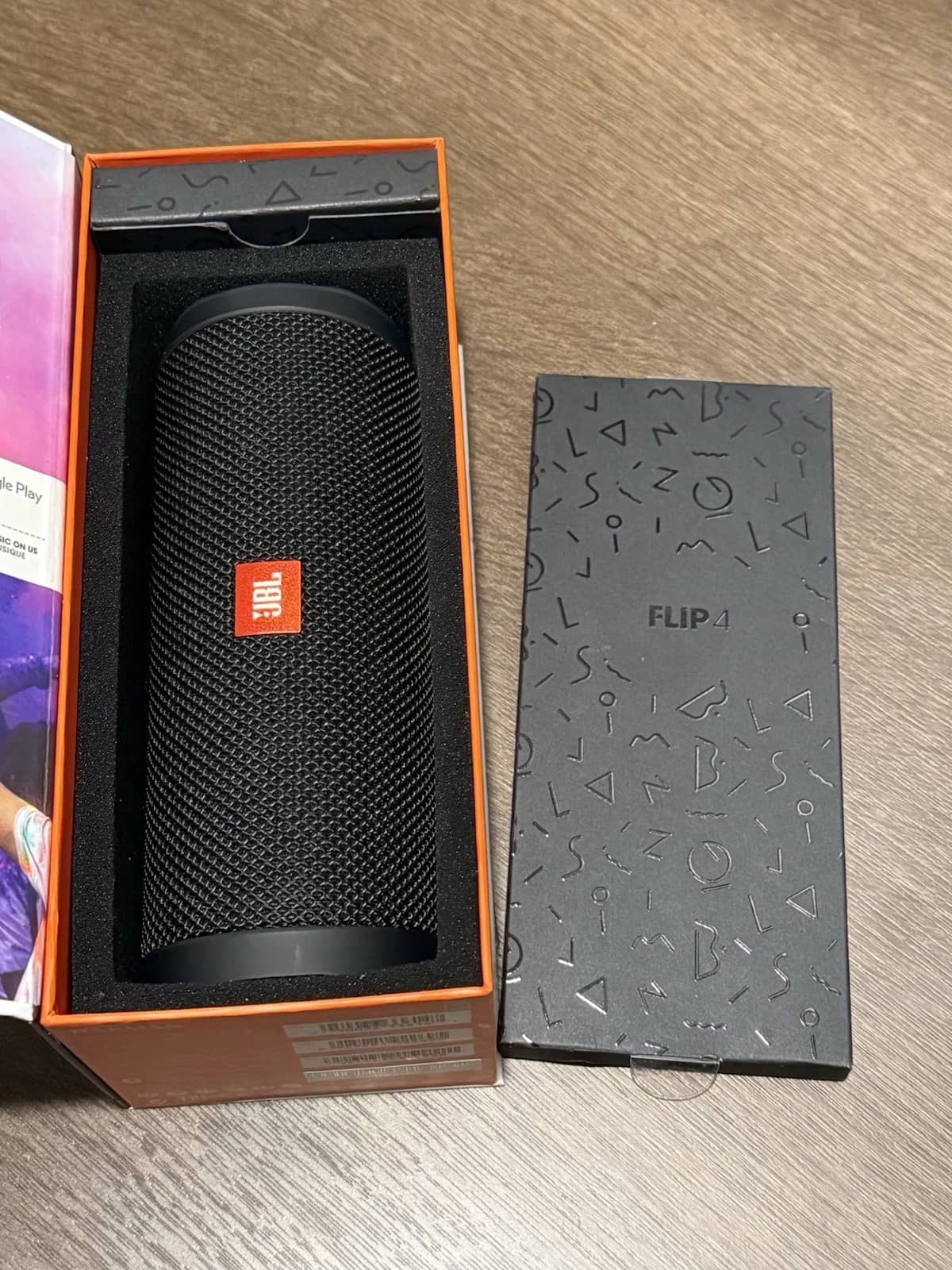 JBL Flip 4 Portable Bluetooth Speakers White New